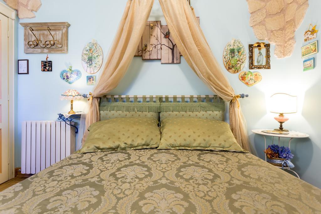 Bed And Breakfast A Casa Delle Fate Assisi Eksteriør bilde
